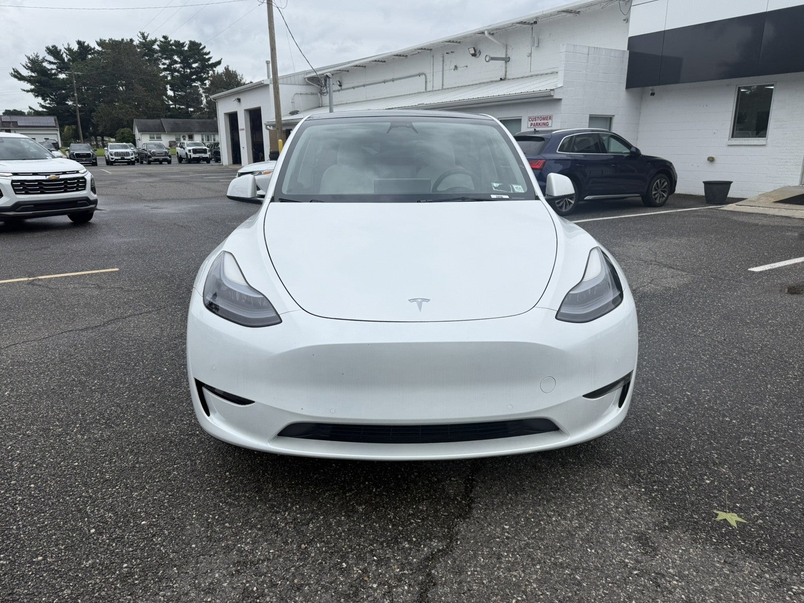 2022 Tesla Model Y Long Range Dual Motor All-Wheel Drive