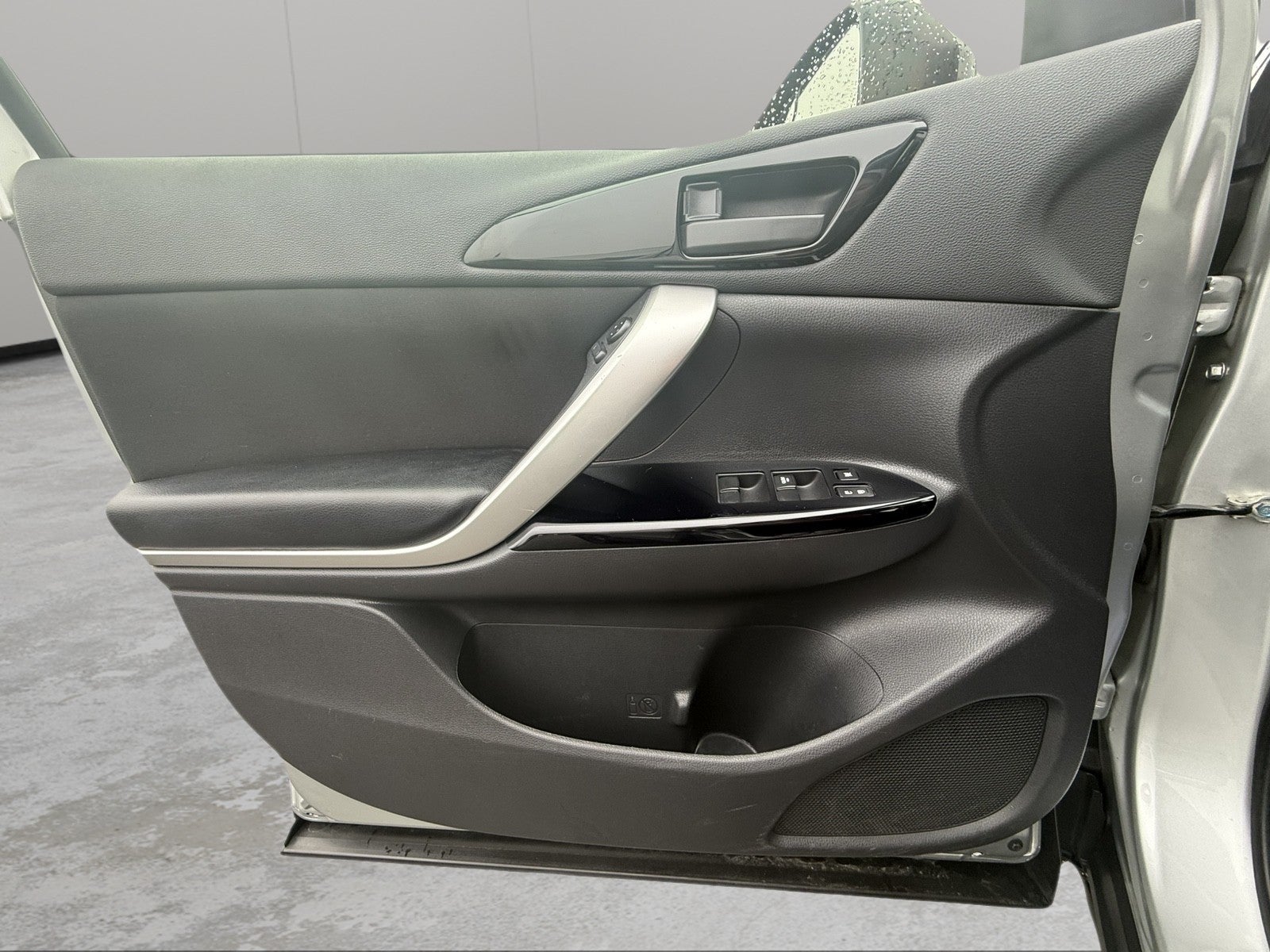 2022 Mitsubishi Eclipse Cross LE