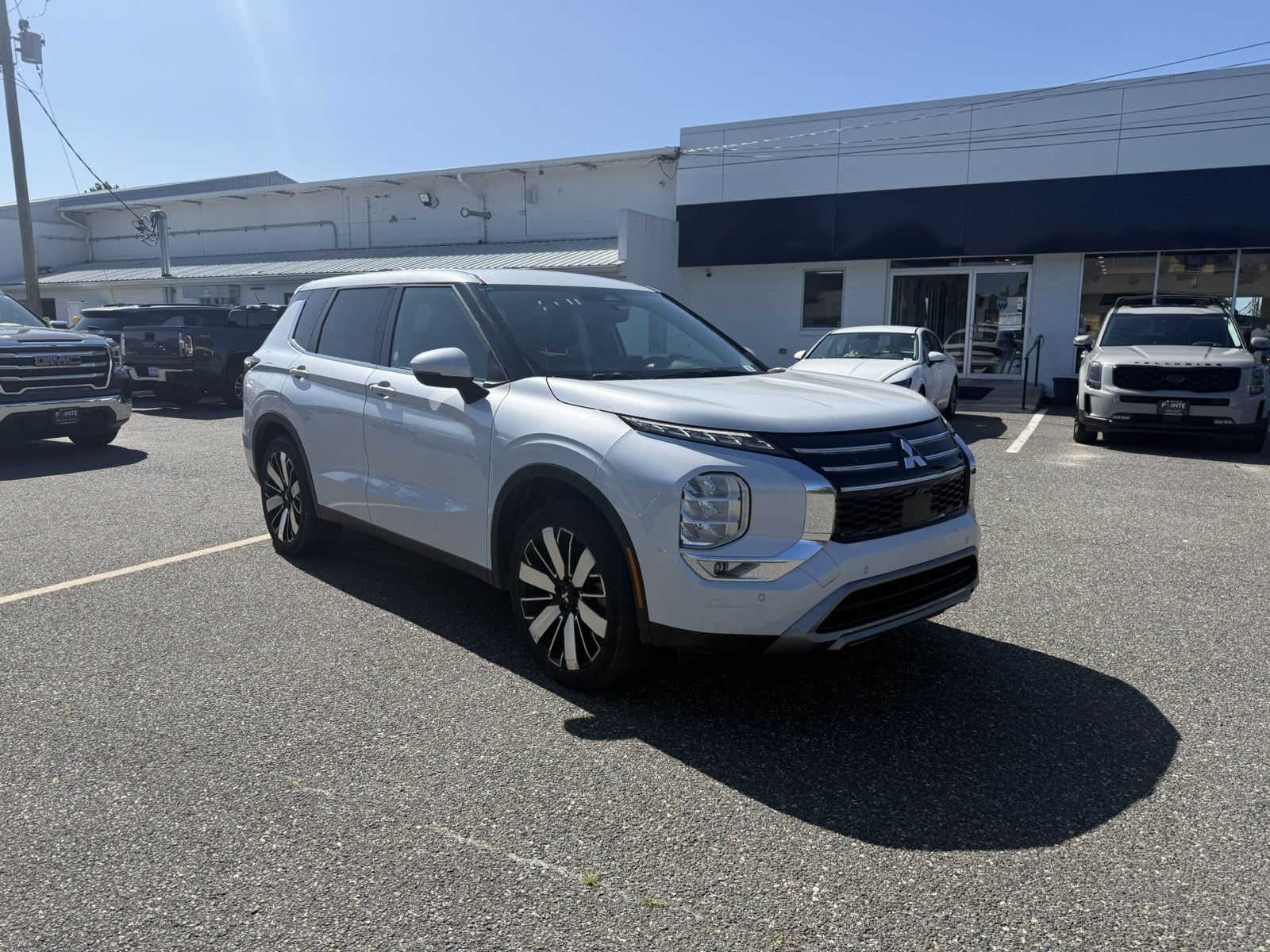2025 Mitsubishi Outlander SE