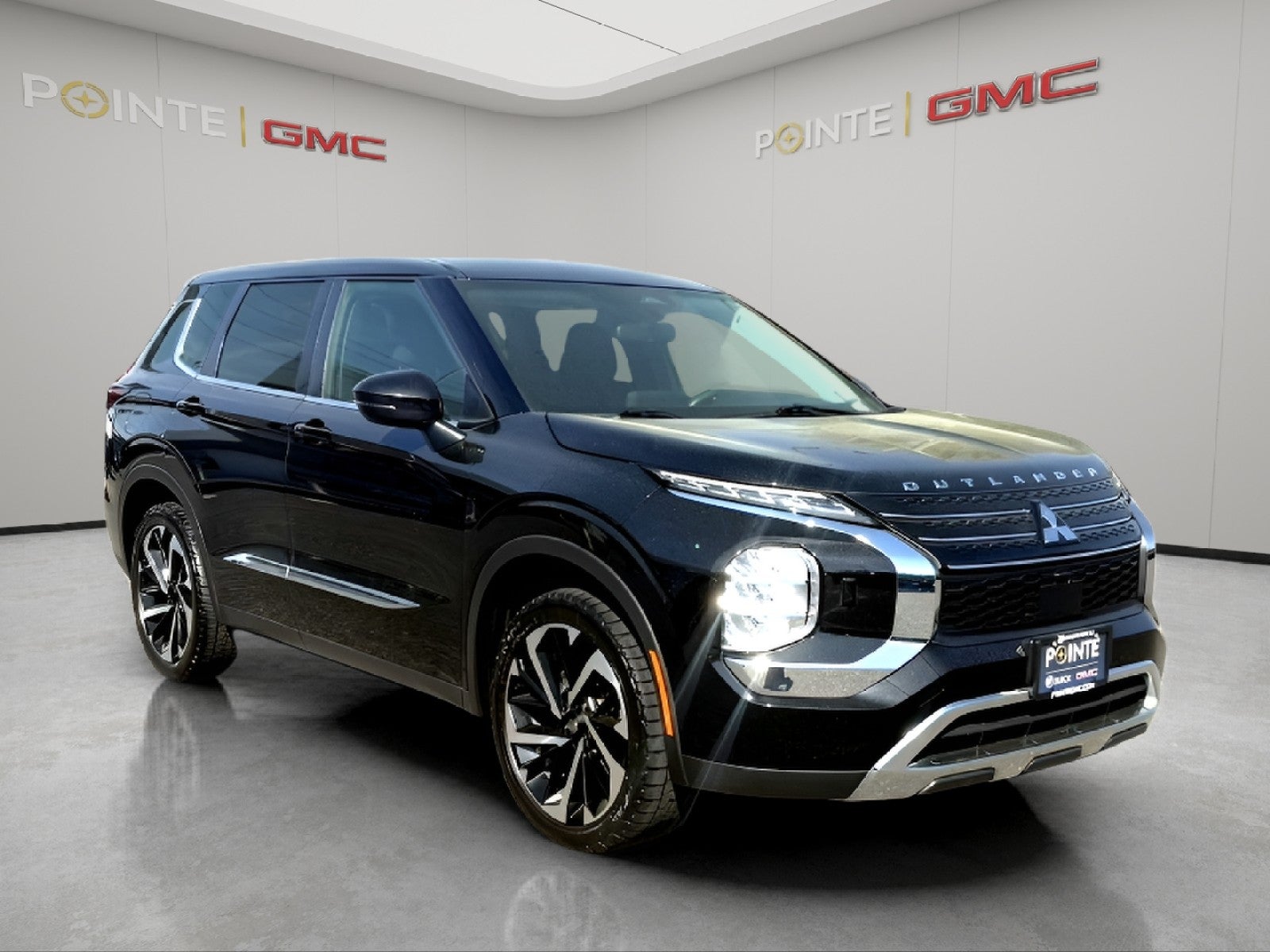 2022 Mitsubishi Outlander ES