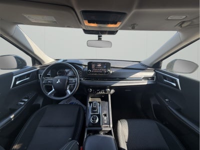 2022 Mitsubishi Outlander ES