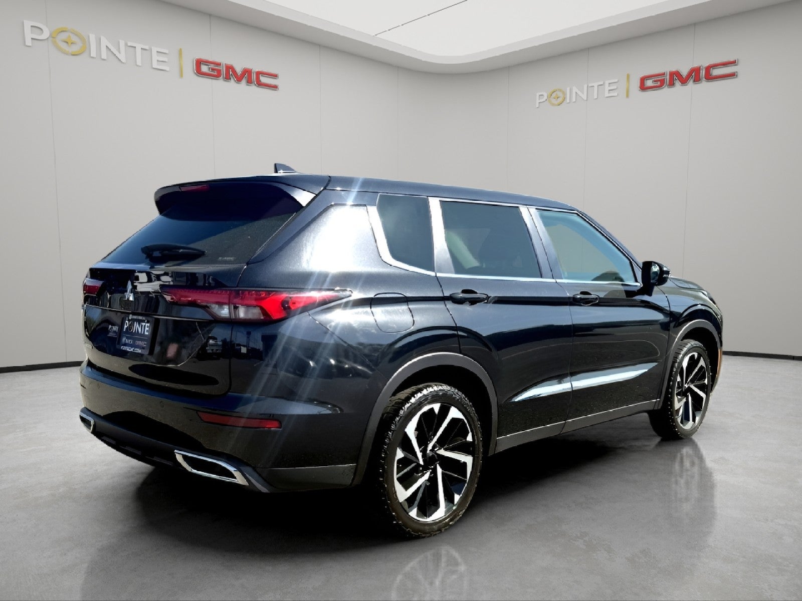 2022 Mitsubishi Outlander ES