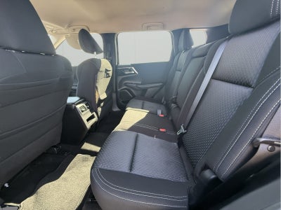 2022 Mitsubishi Outlander ES
