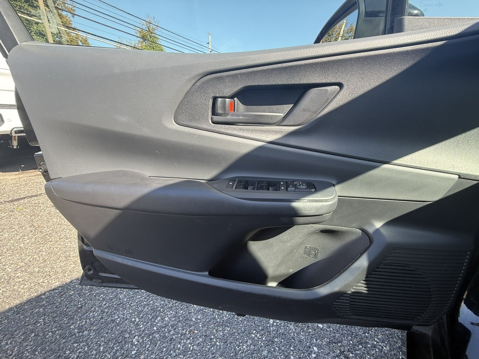 2025 Toyota Prius LE