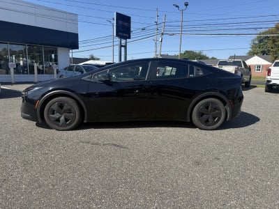 2025 Toyota Prius LE