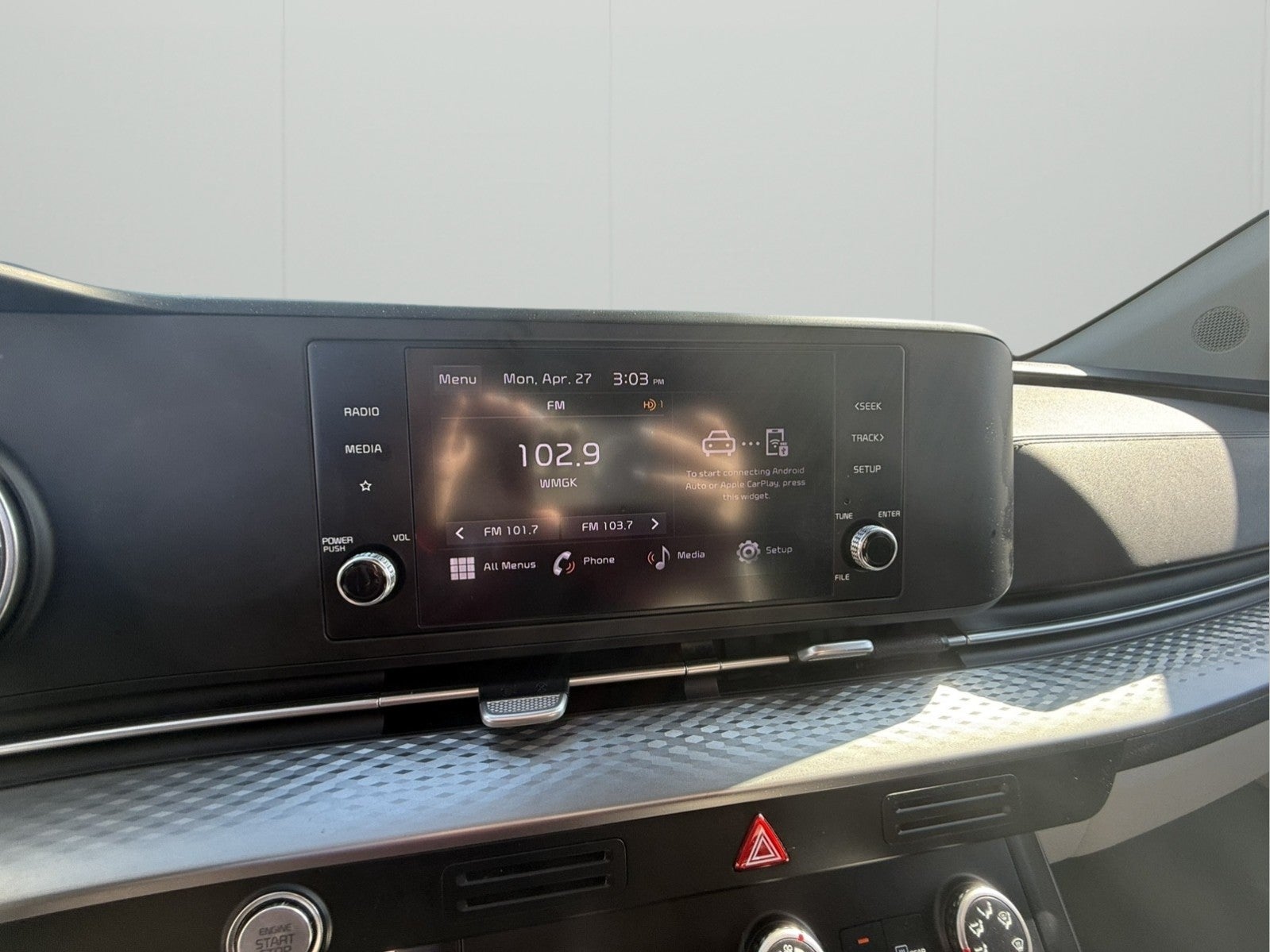 2024 Kia Carnival LX