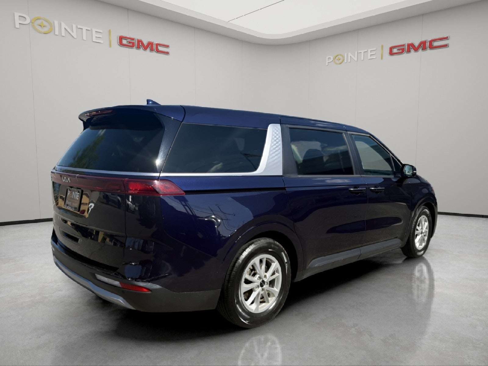 2024 Kia Carnival LX