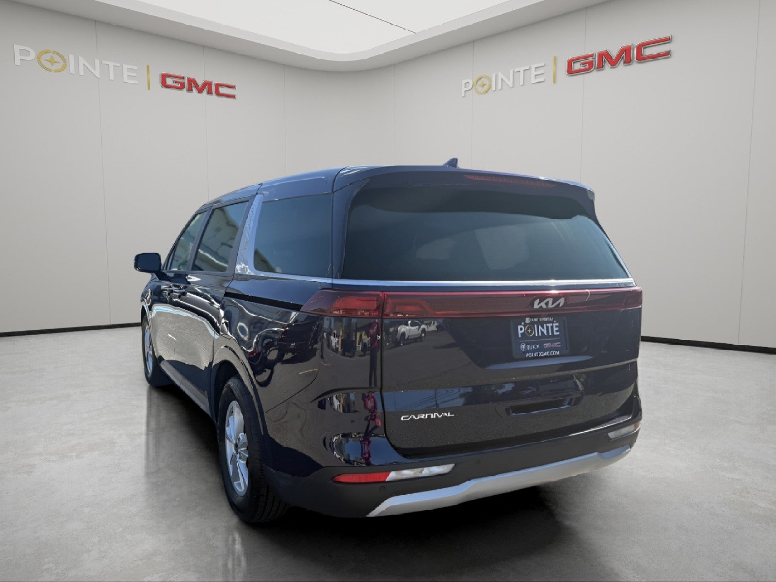 2024 Kia Carnival LX