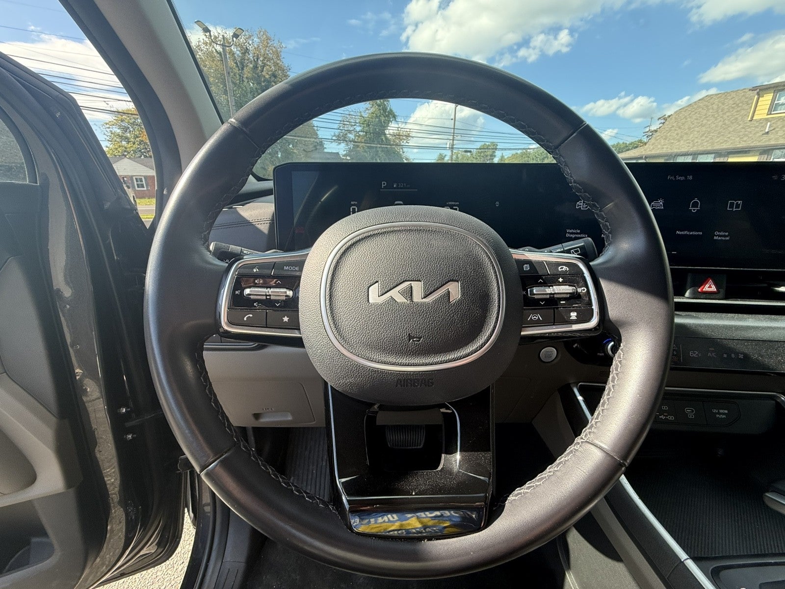 2025 Kia Carnival LXS