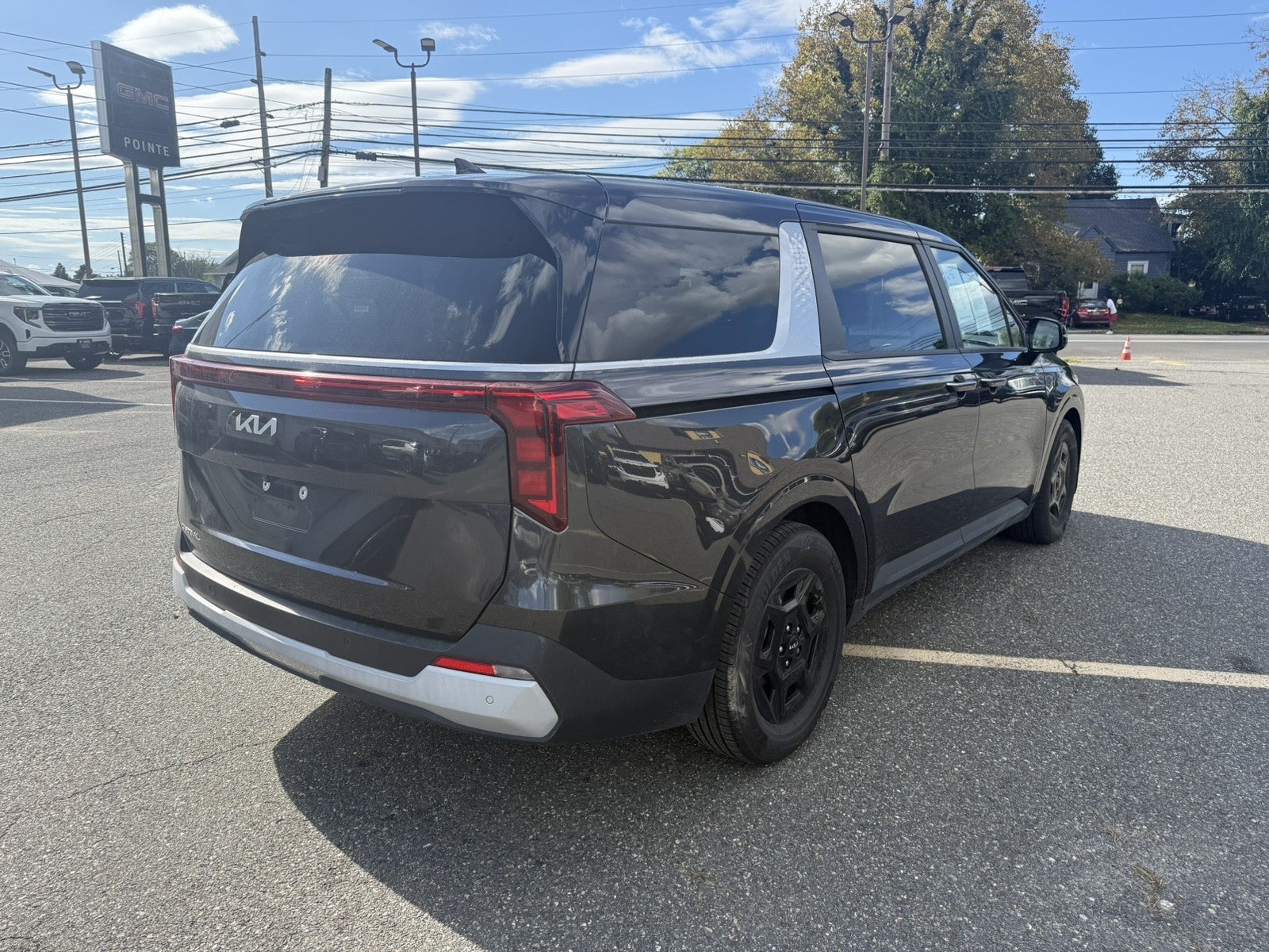 2025 Kia Carnival LXS