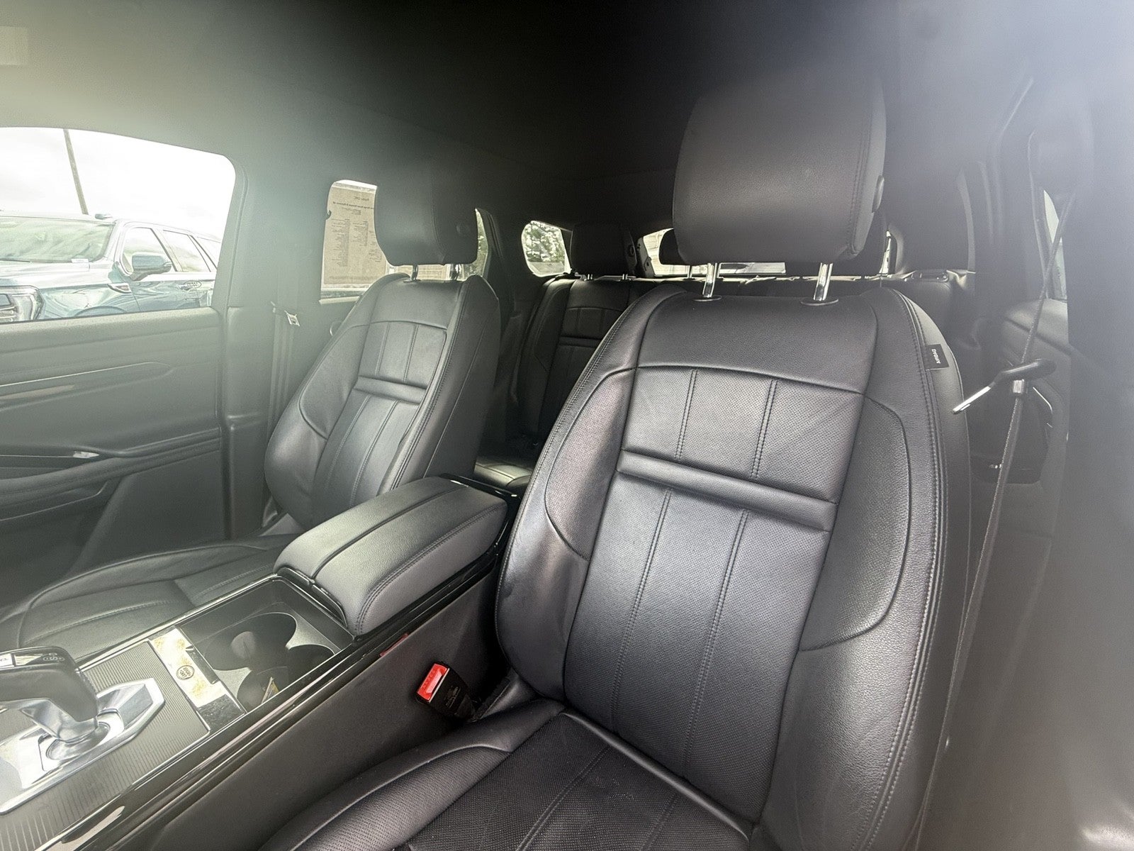 2023 Land Rover Range Rover Evoque R-Dynamic SE