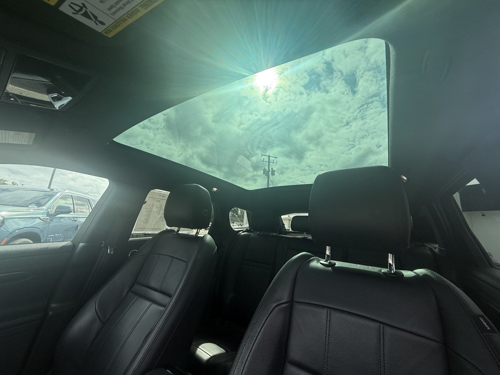 2023 Land Rover Range Rover Evoque R-Dynamic SE