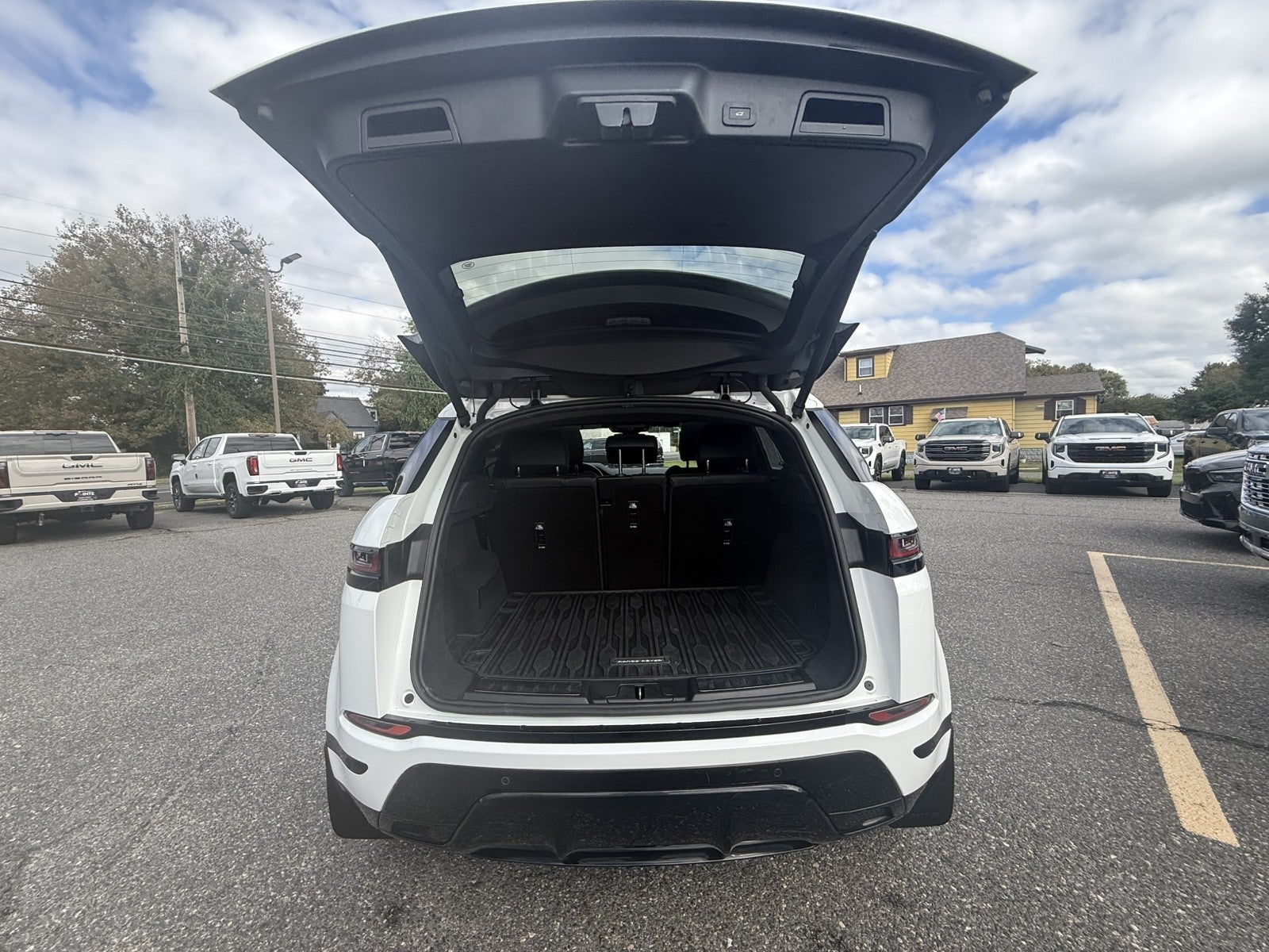 2023 Land Rover Range Rover Evoque R-Dynamic SE