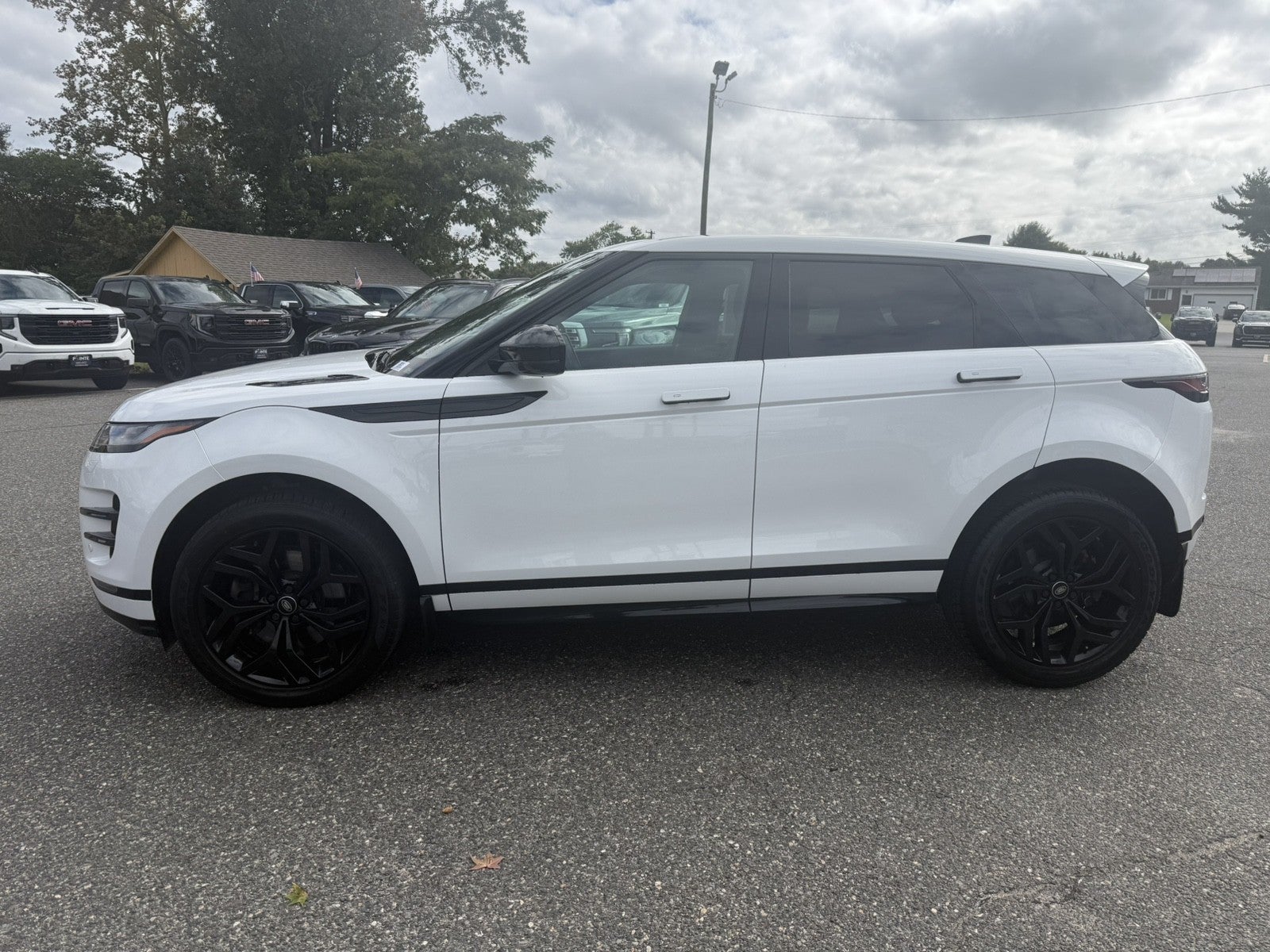 2023 Land Rover Range Rover Evoque R-Dynamic SE