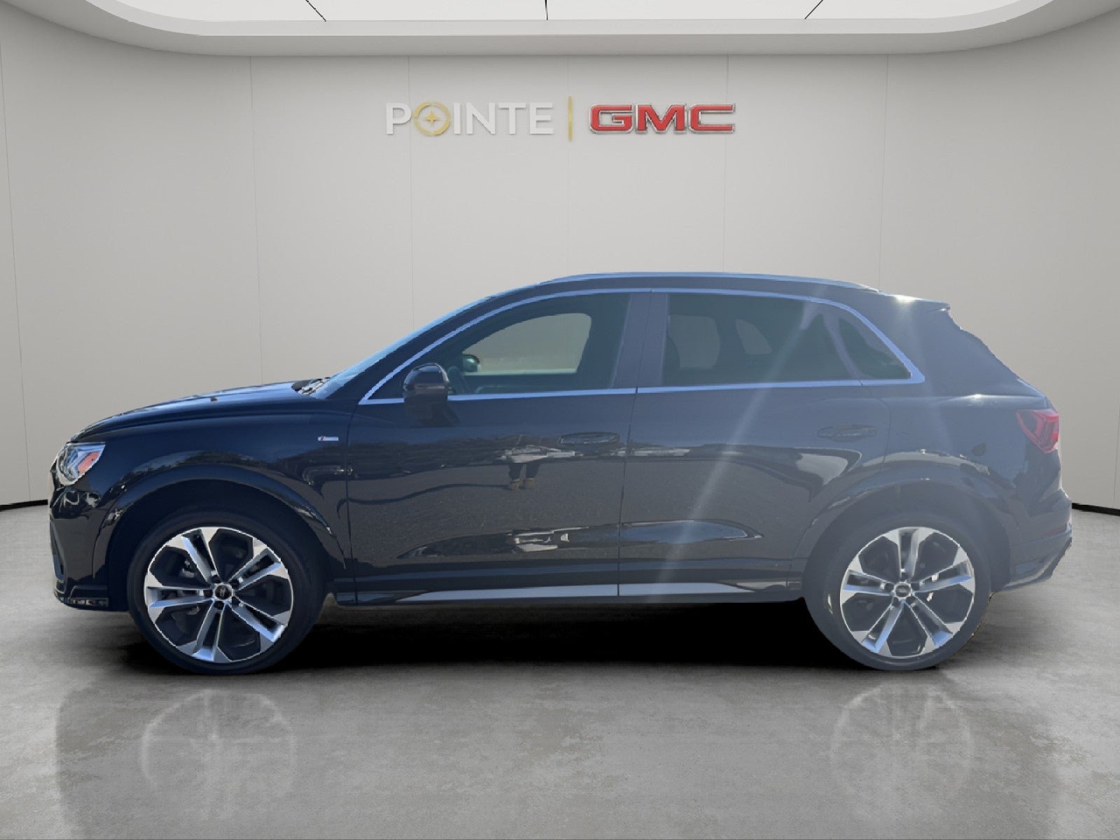 2021 Audi Q3 S line Premium Plus