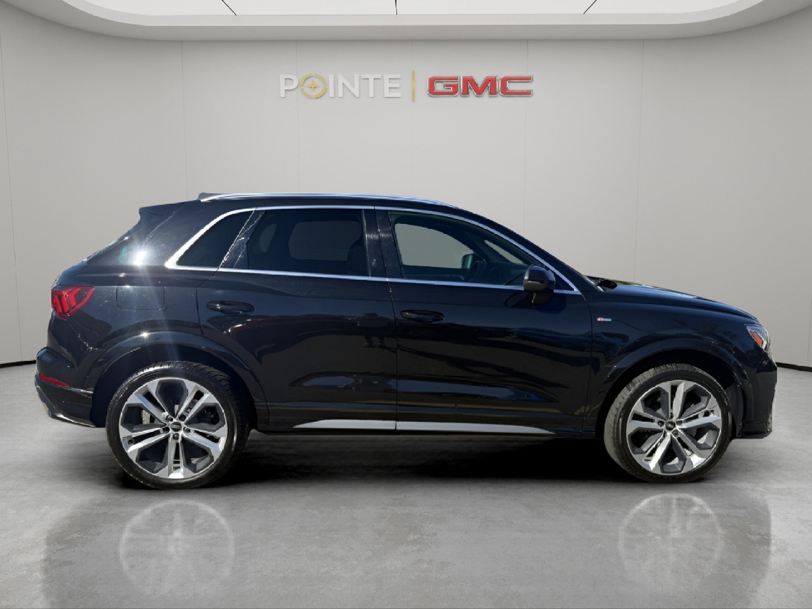 2021 Audi Q3 S line Premium Plus