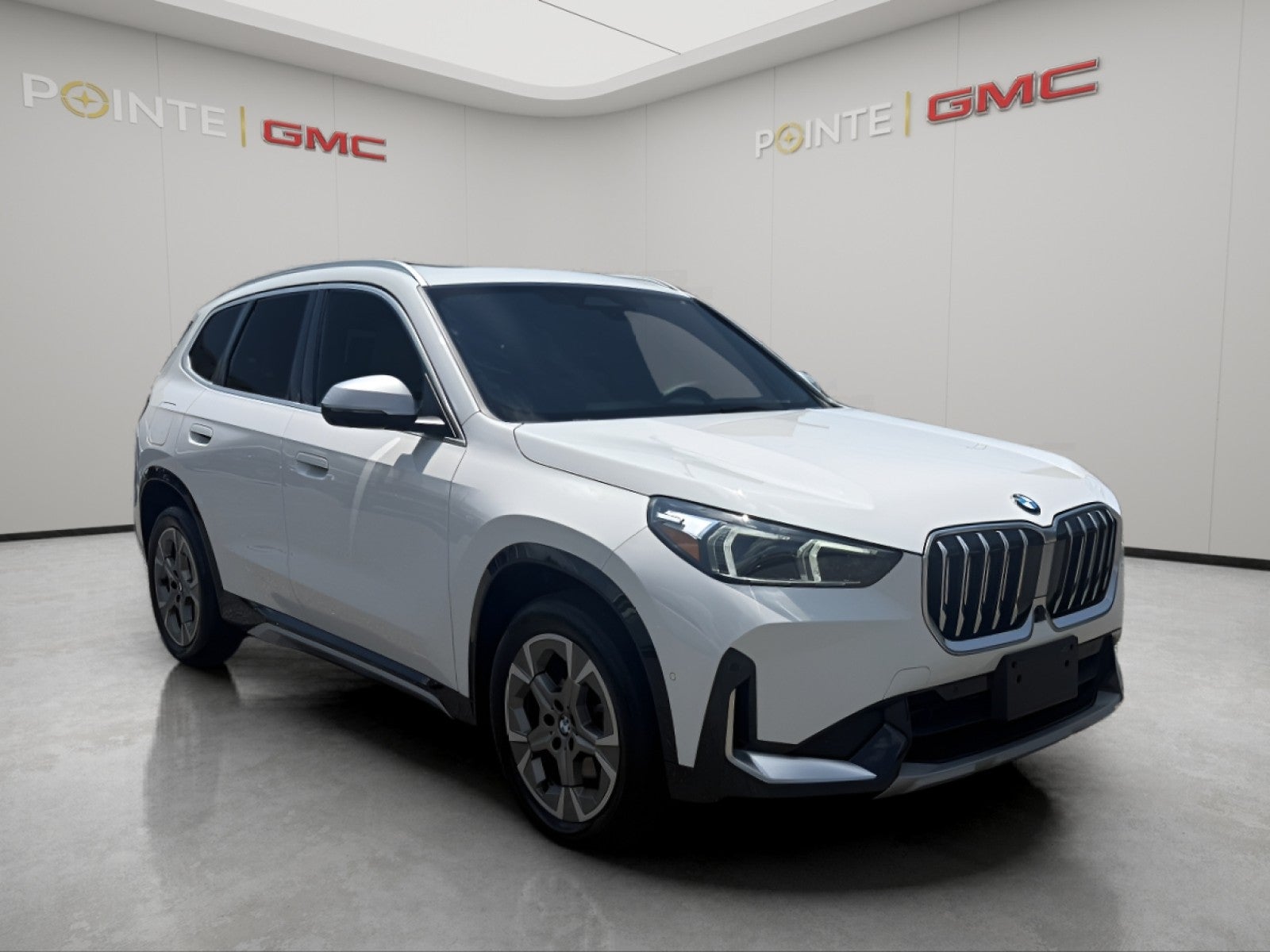 2023 BMW X1